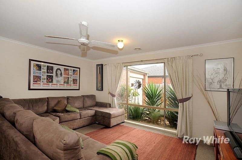 69 Phoenix Avenue, CRANBOURNE VIC 3977, Cranbourne - Thumbnail 5