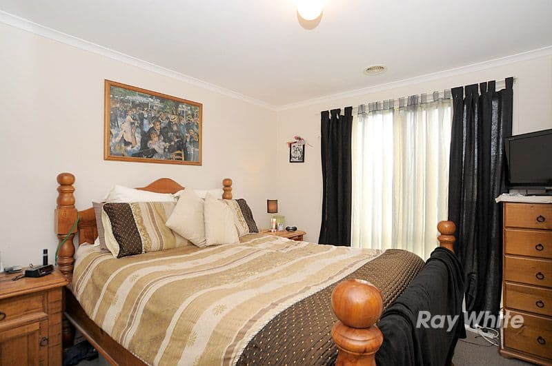 69 Phoenix Avenue, CRANBOURNE VIC 3977, Cranbourne - Thumbnail 8