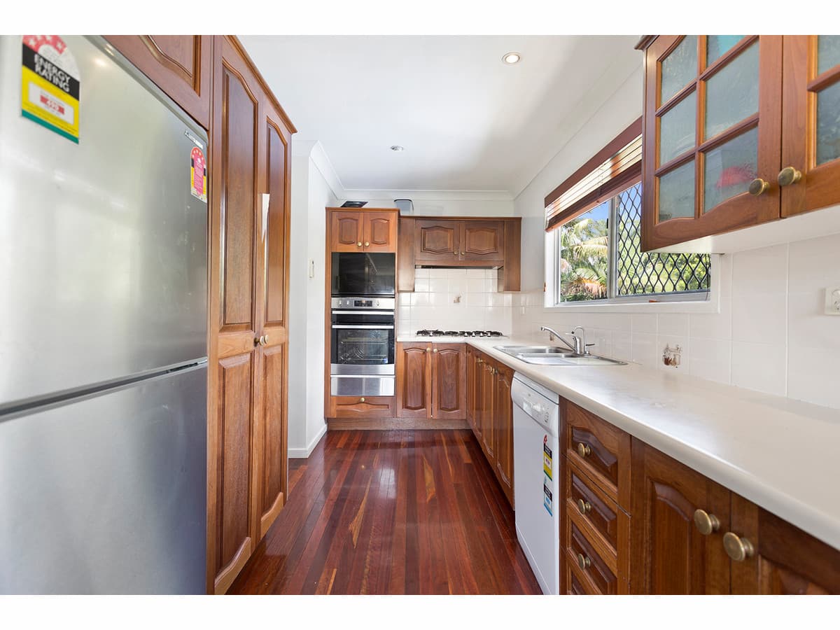 355 Marsh Avenue, FRENCHVILLE QLD, Frenchville - Thumbnail 2