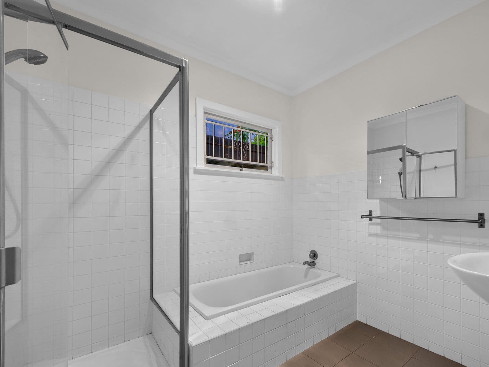 11 Jenkinson Street, Indooroopilly QLD 4068, Indooroopilly - Thumbnail 6