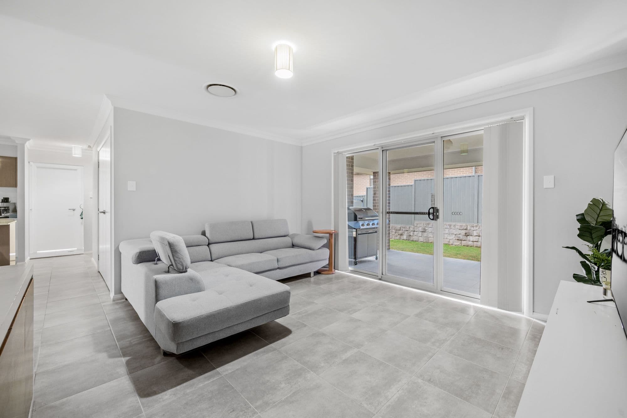 48 orbit Street, Gregory Hills NSW 2557, Gregory Hills - Thumbnail 4
