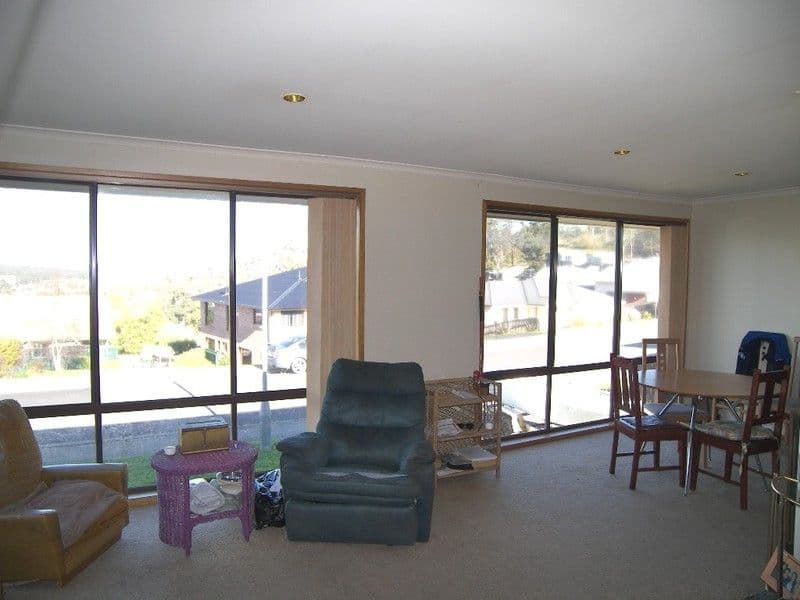 63 Tingira Road, BLACKMANS BAY TAS 7052, Blackmans Bay - Thumbnail 2