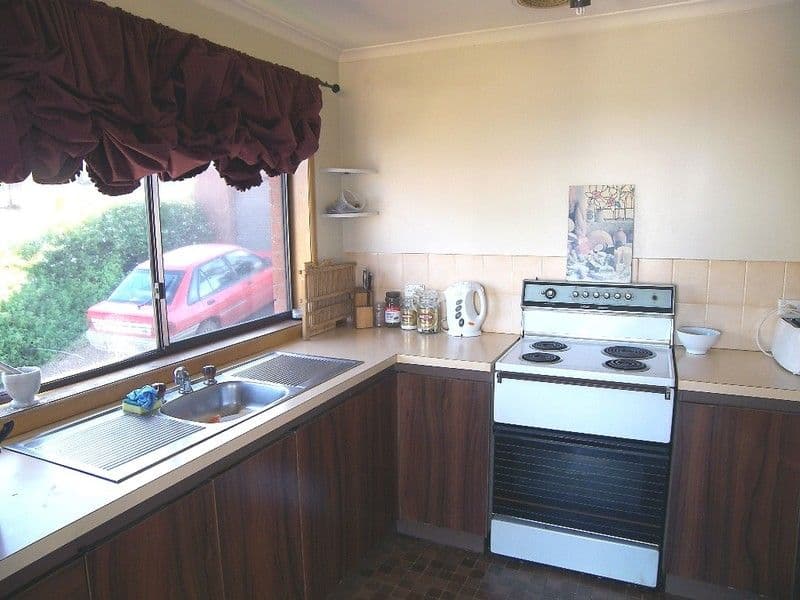 63 Tingira Road, BLACKMANS BAY TAS 7052, Blackmans Bay - Thumbnail 3
