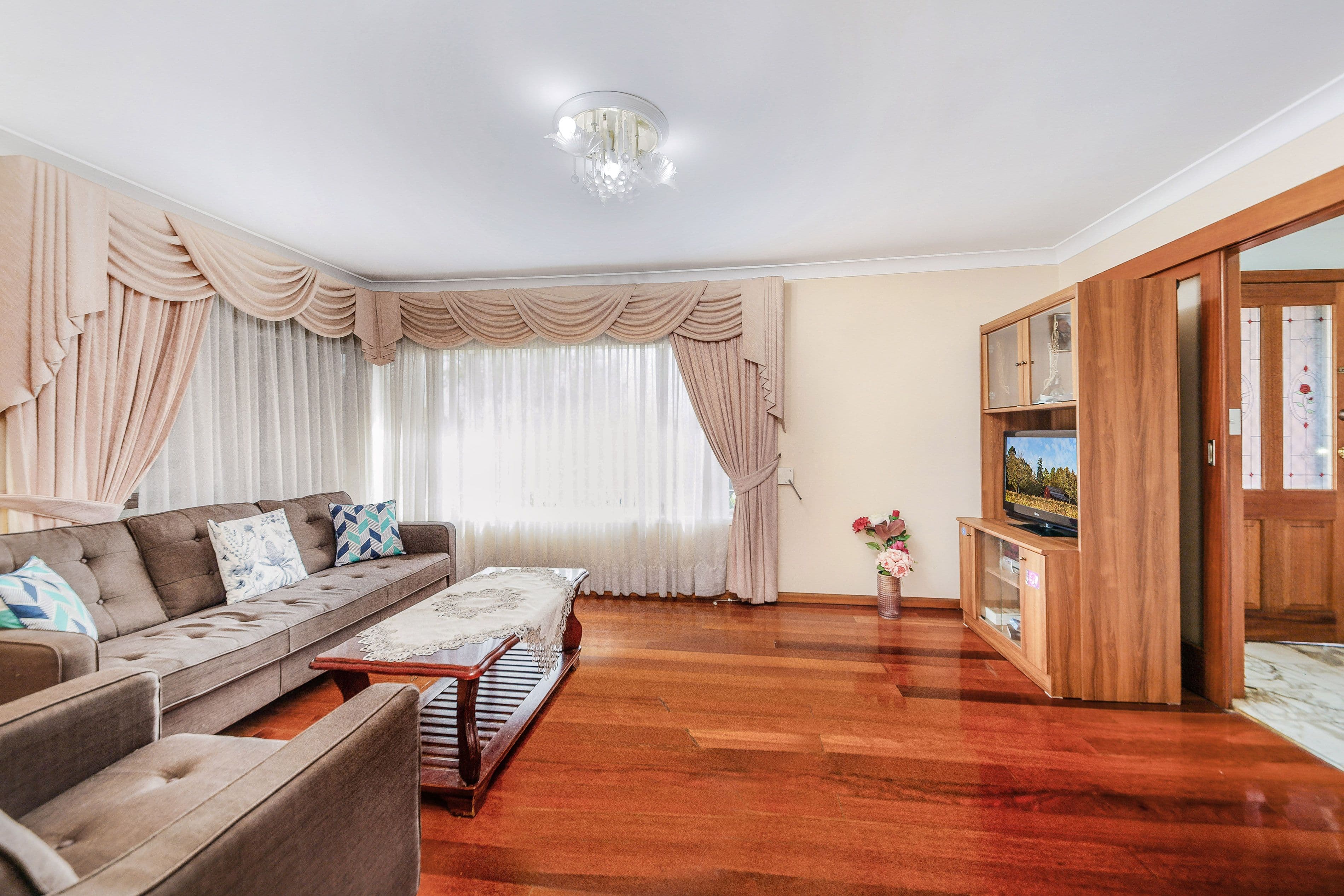 6 Saric Avenue, Georges Hall NSW 2198, Georges Hall - Thumbnail 2