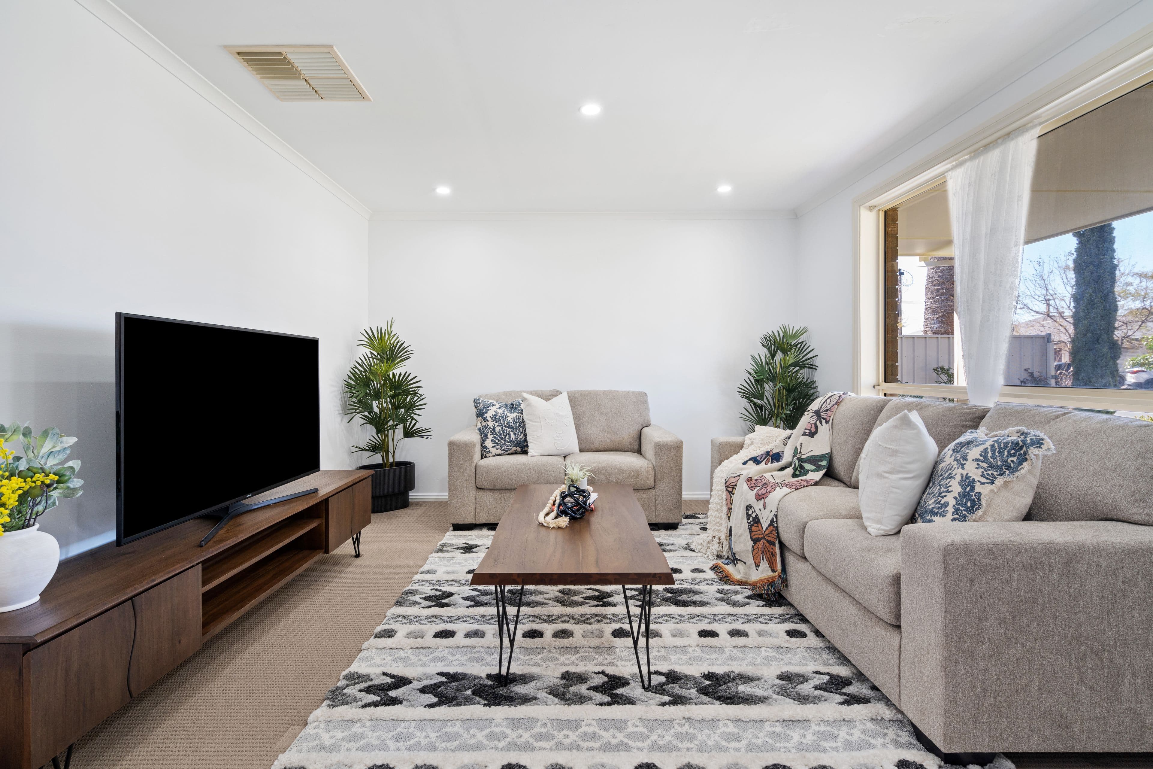 2 Richard Avenue, Mitchell Park SA 5043, Mitchell Park - Thumbnail 2