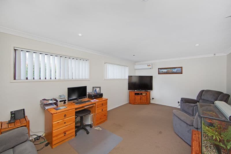 7 Gregory Street, BERKELEY VALE NSW 2261, Berkeley Vale - Thumbnail 3