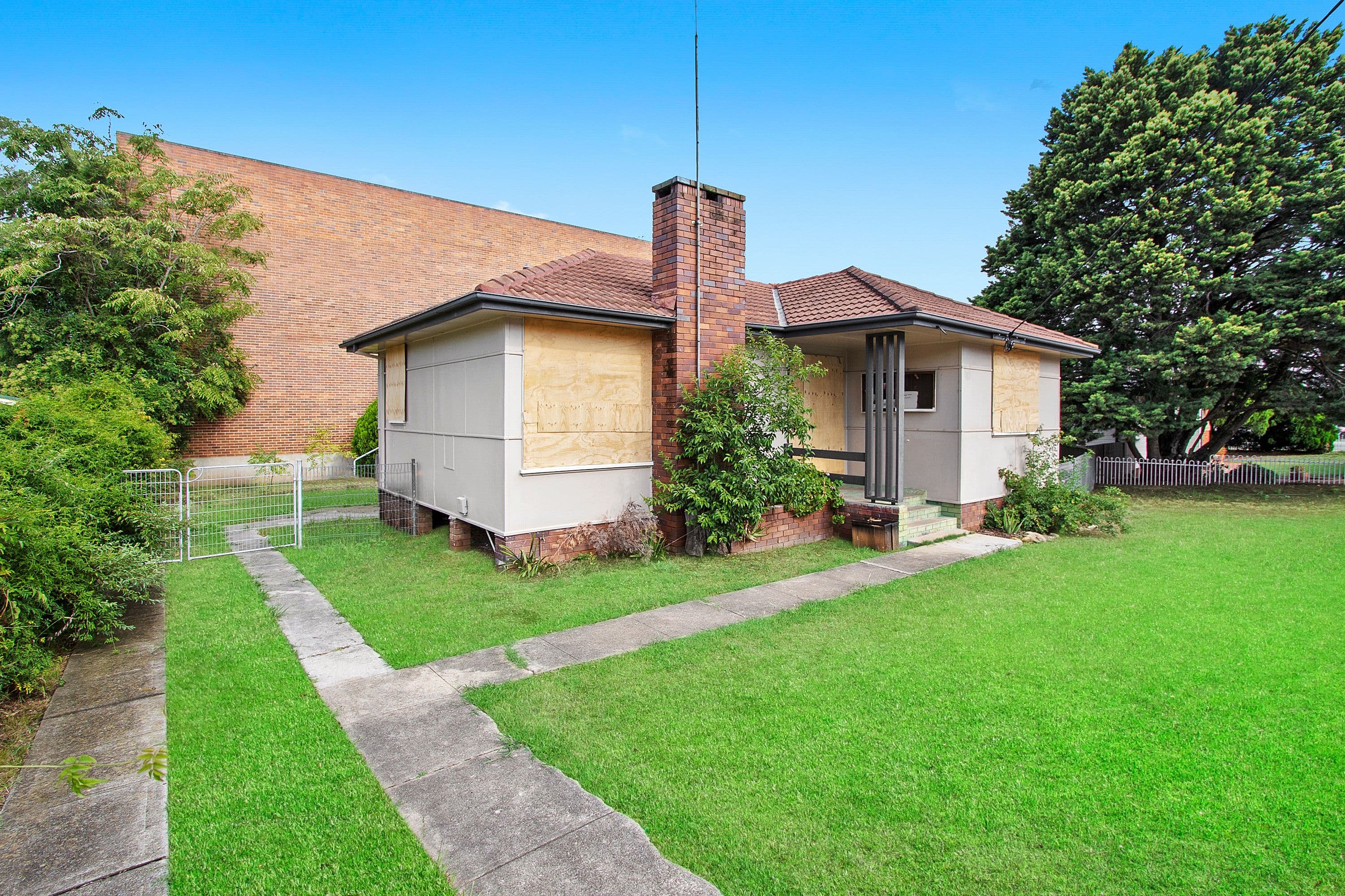 402 George Street, Windsor - Image 1