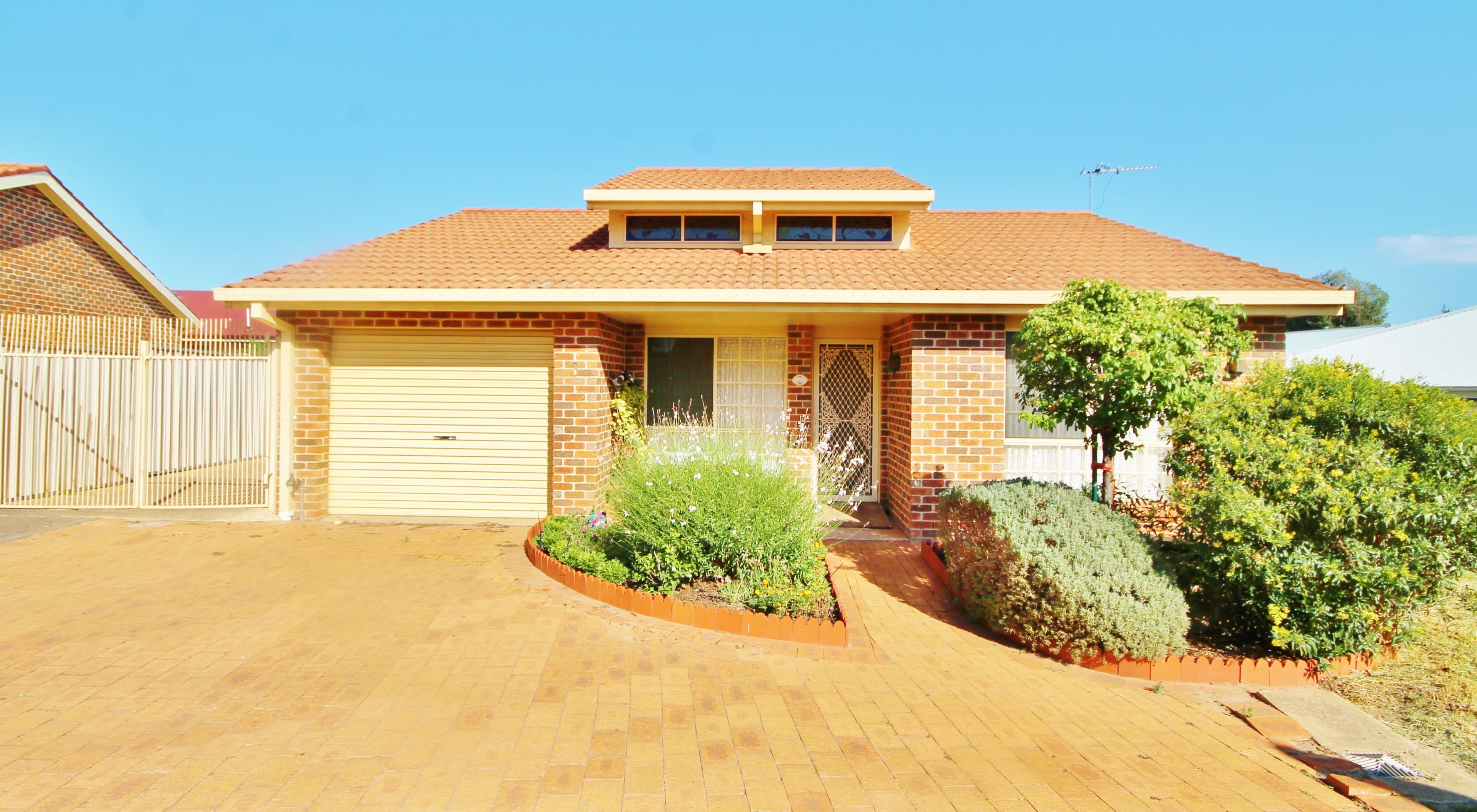 23 Thornhill Street, Young NSW 2594, Young - Image 1