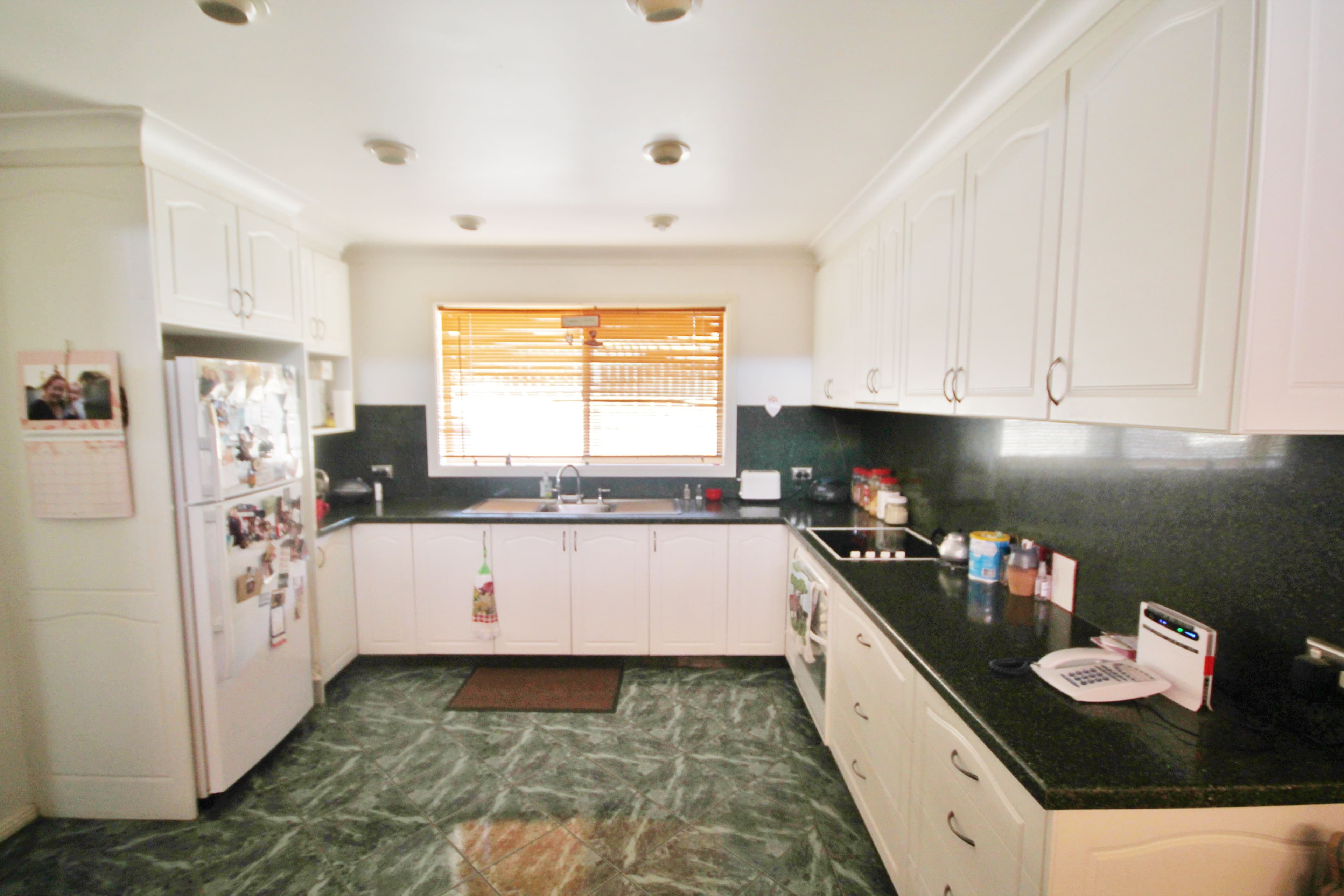 23 Thornhill Street, Young NSW 2594, Young - Thumbnail 5