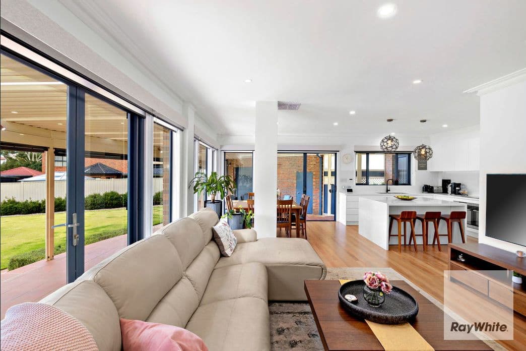 15 Gypsy Court, Mill Park VIC 3082, Mill Park - Thumbnail 4