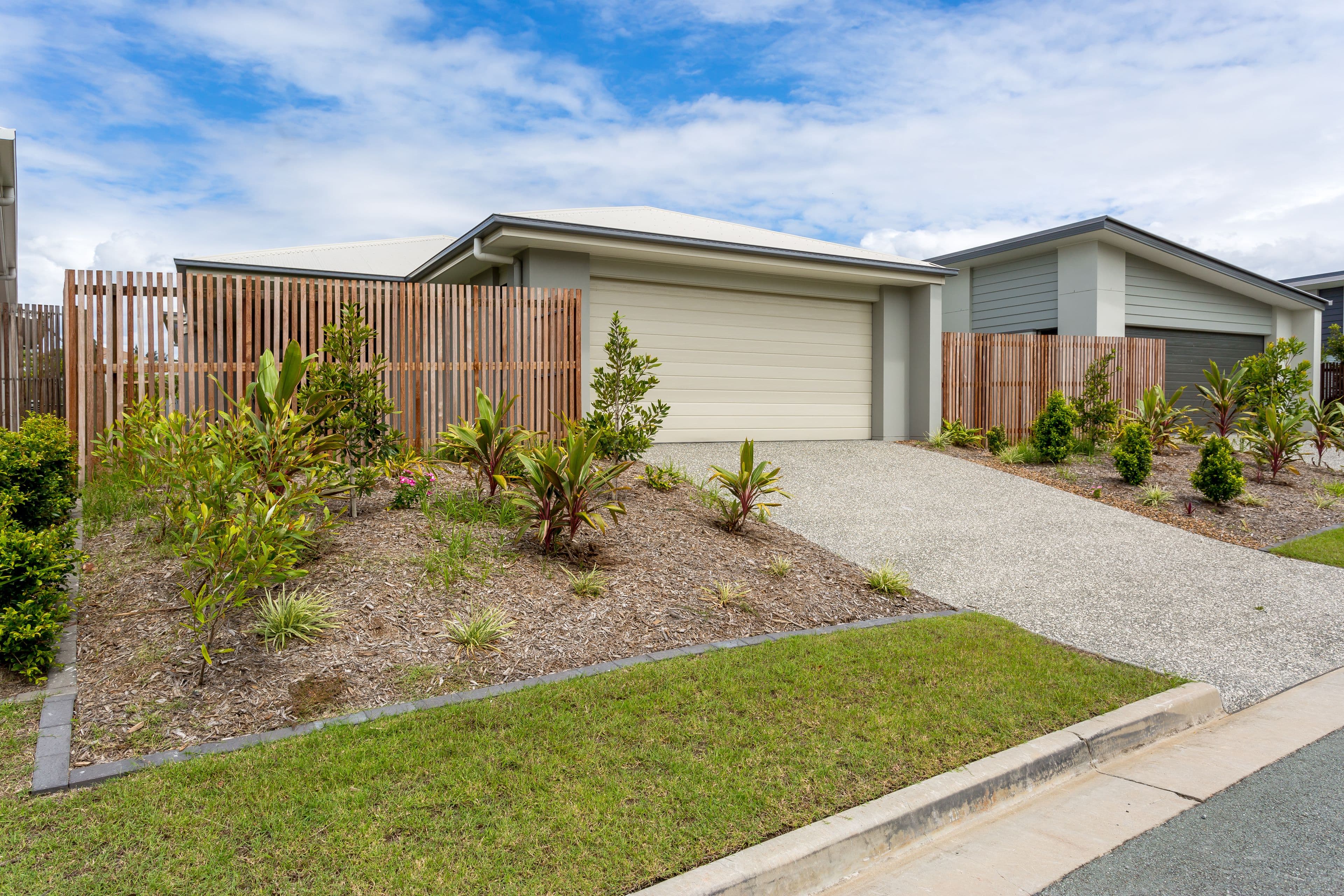 8 & 10 Limmen Street, PIMPAMA QLD 4209, Pimpama - Thumbnail 3