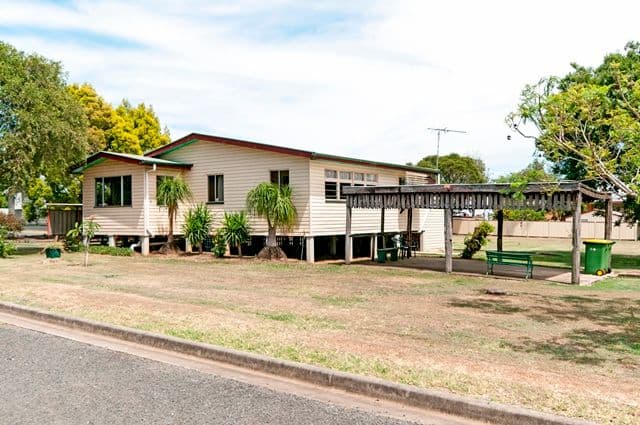 17-19 Hall Street, PEAK CROSSING QLD 4306, Peak Crossing - Thumbnail 2