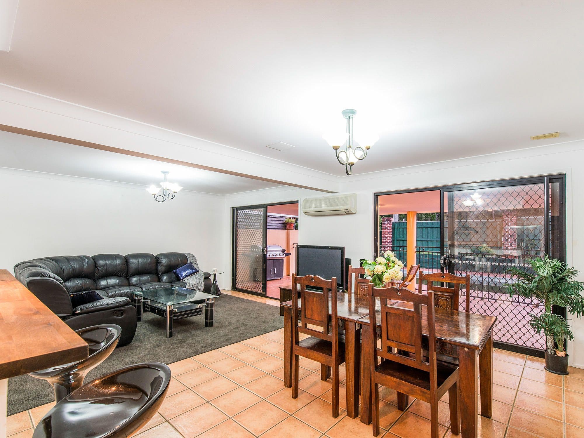 6 Estate Place, Holland Park West QLD 4121, Holland Park West - Thumbnail 6