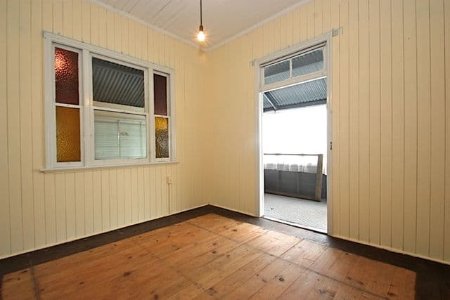 8 Thorn Street, IPSWICH QLD 4305, Ipswich - Thumbnail 6