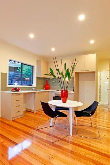 8A Lucille Avenue, RESERVOIR VIC 3073, Reservoir - Thumbnail 4