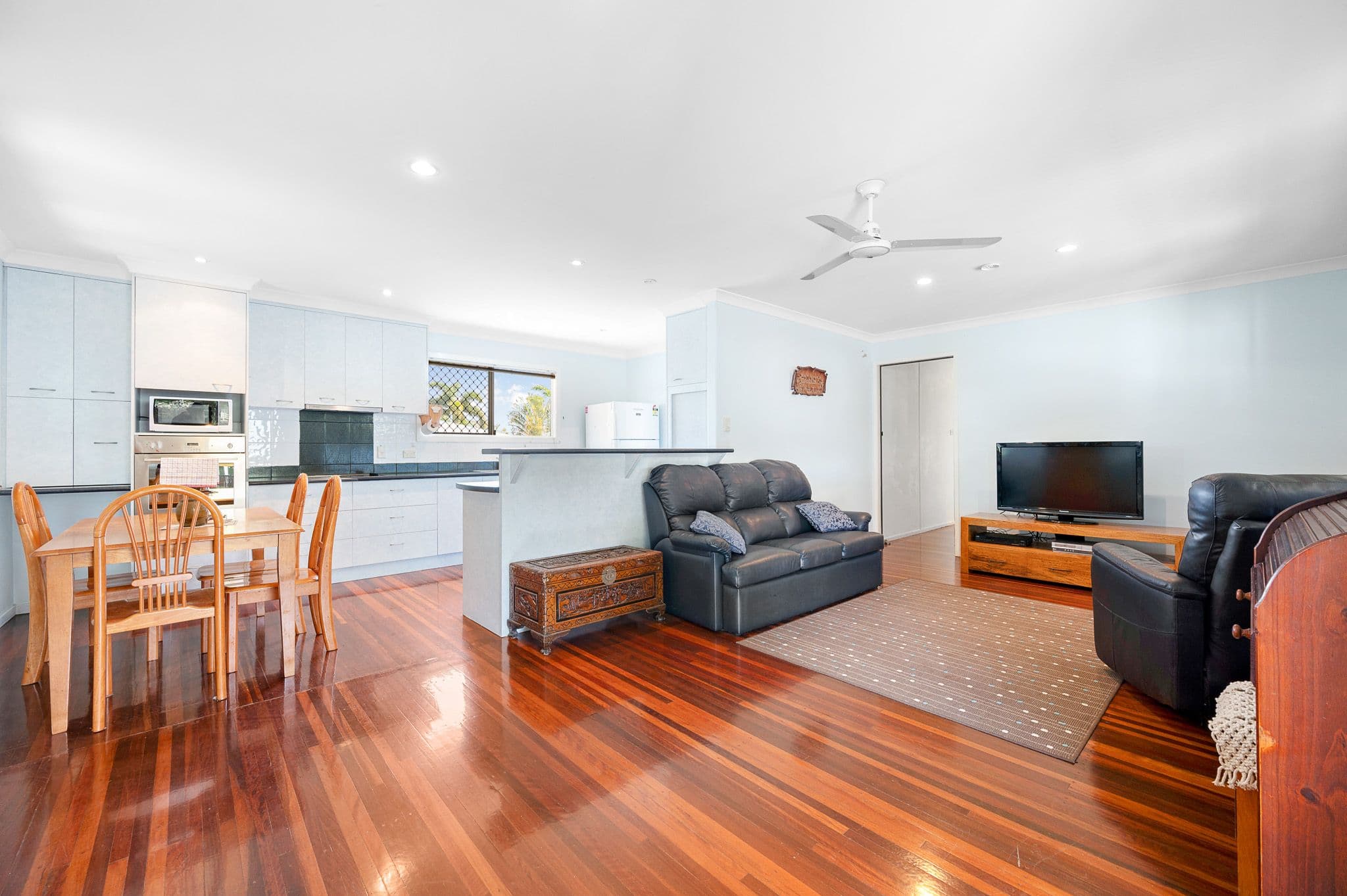 25 Morley Street, West Gladstone QLD 4680, West Gladstone - Thumbnail 2