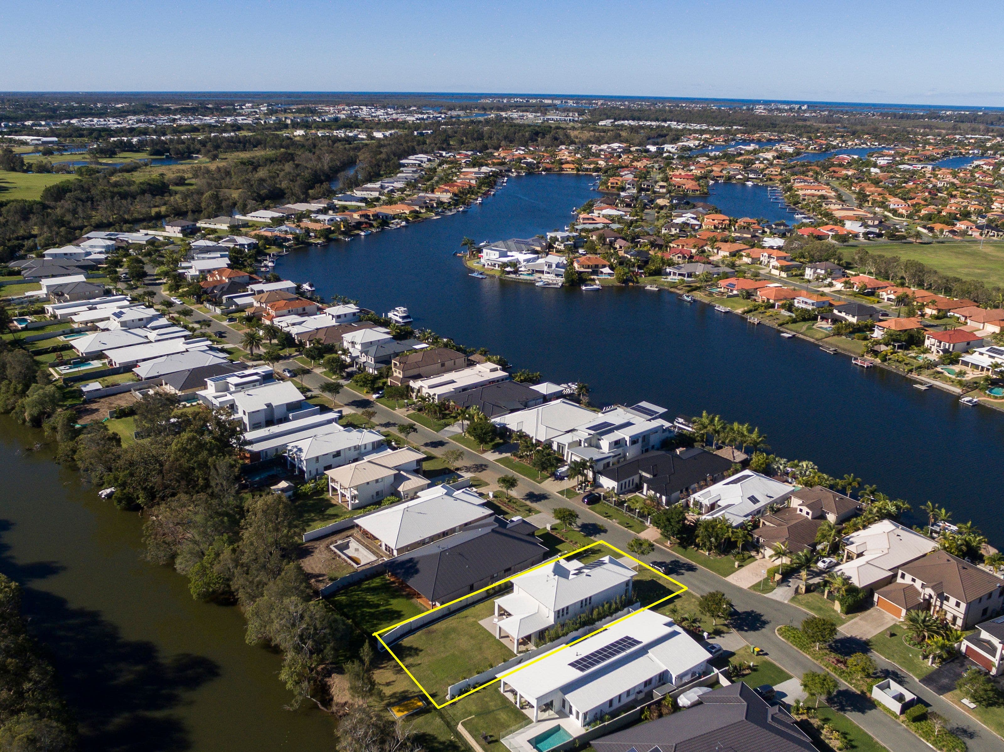 105 The Peninsula, Helensvale QLD 4212, Helensvale - Thumbnail 3