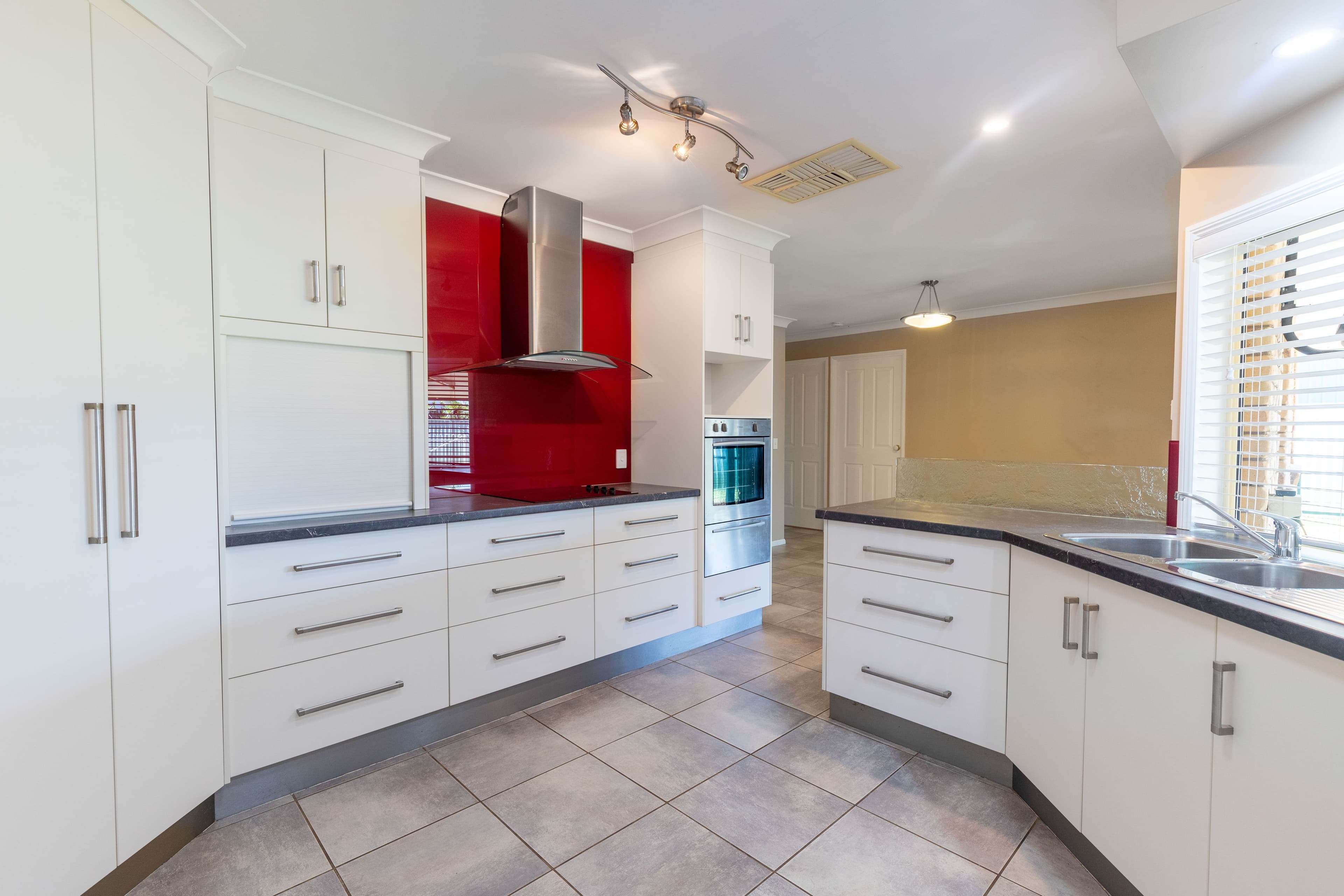 74 Staal Crescent, Emerald QLD 4720, Emerald - Thumbnail 4