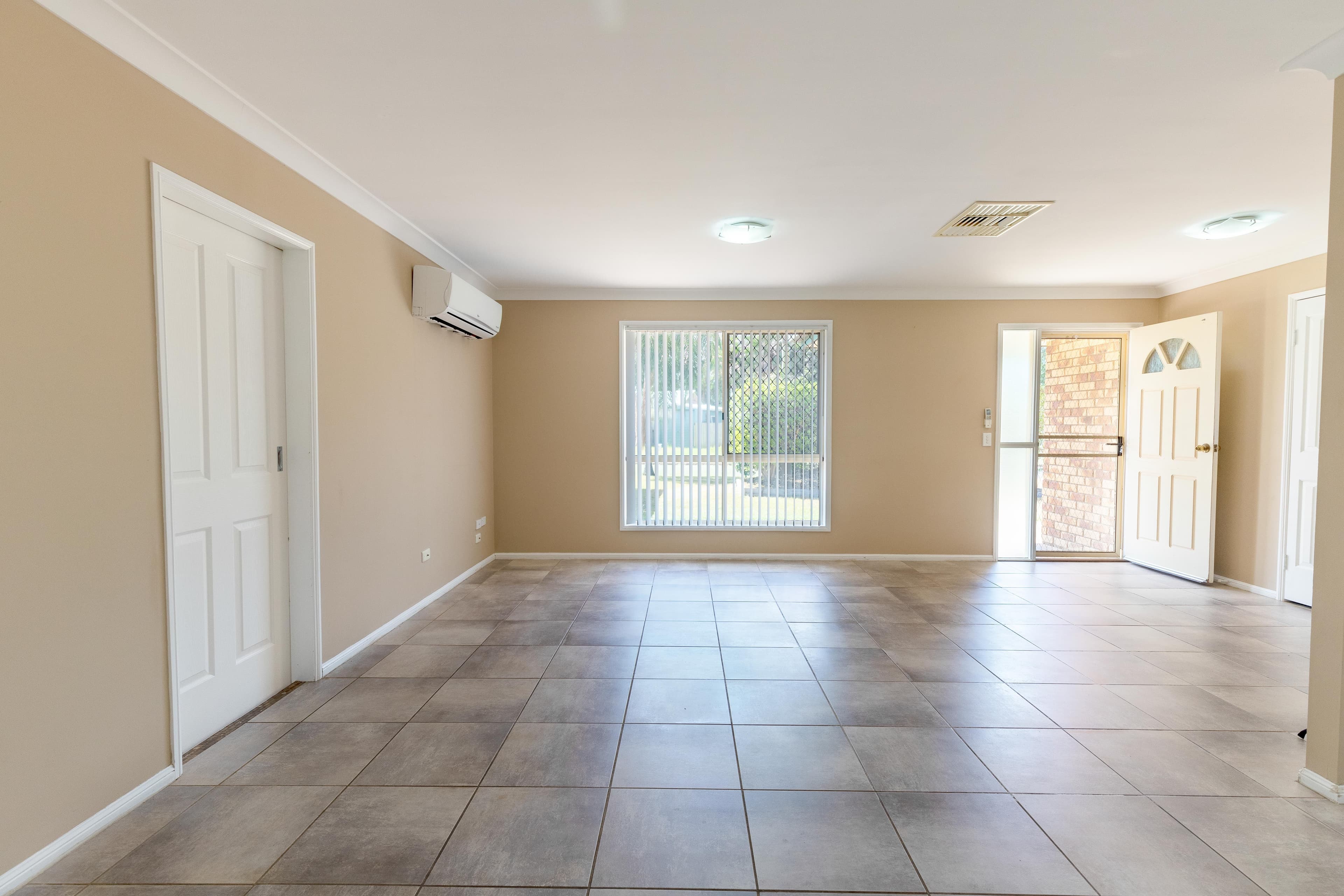 74 Staal Crescent, Emerald QLD 4720, Emerald - Thumbnail 7