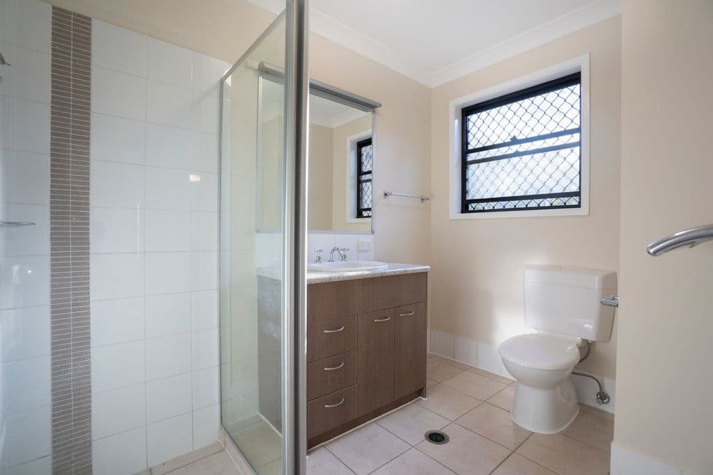 317 Bestmann Road, Sandstone Point QLD 4511, Sandstone Point - Thumbnail 3