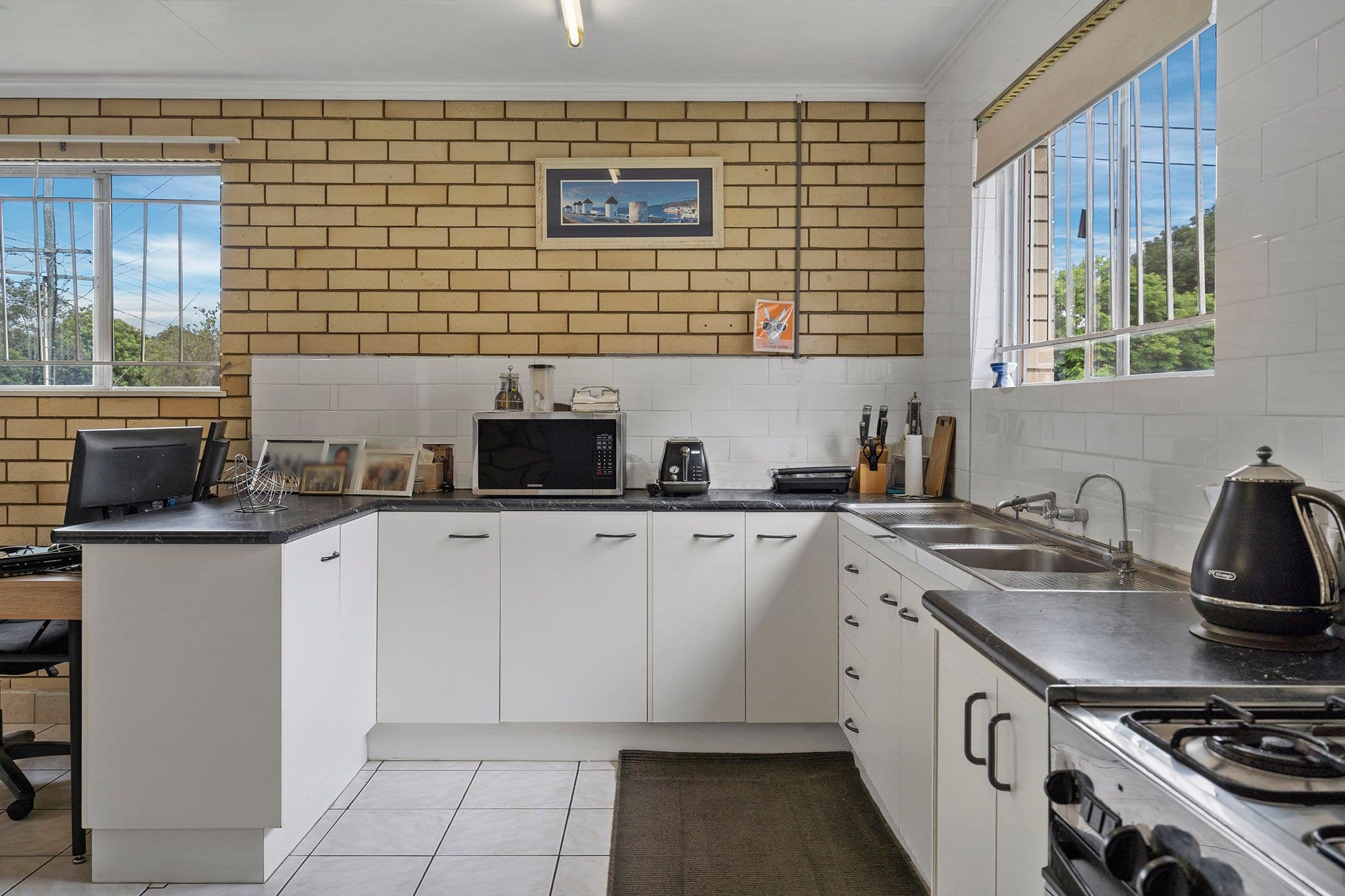 16 Worrell Street, Macgregor QLD 4109, Macgregor - Thumbnail 3