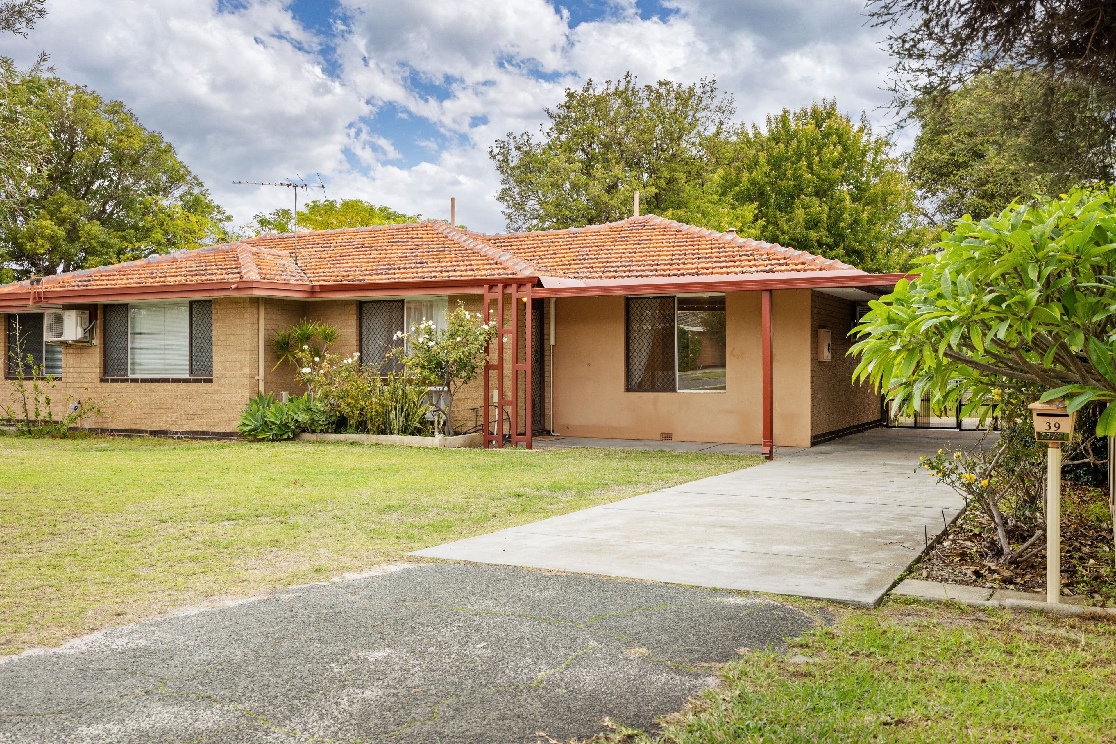 39 Apollo Way, Carlisle WA 6101, Carlisle - Thumbnail 2