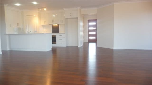 6 Hendra Court, HIGHFIELDS QLD 4352, Highfields - Thumbnail 3
