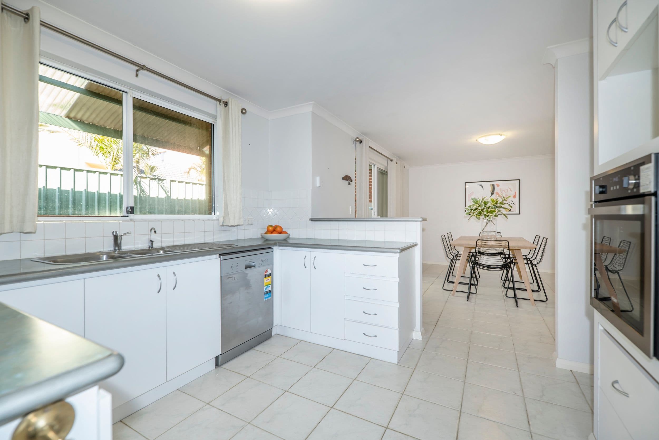 11 Gibney Avenue, Mount Hawthorn WA 6016, Mount Hawthorn - Thumbnail 5
