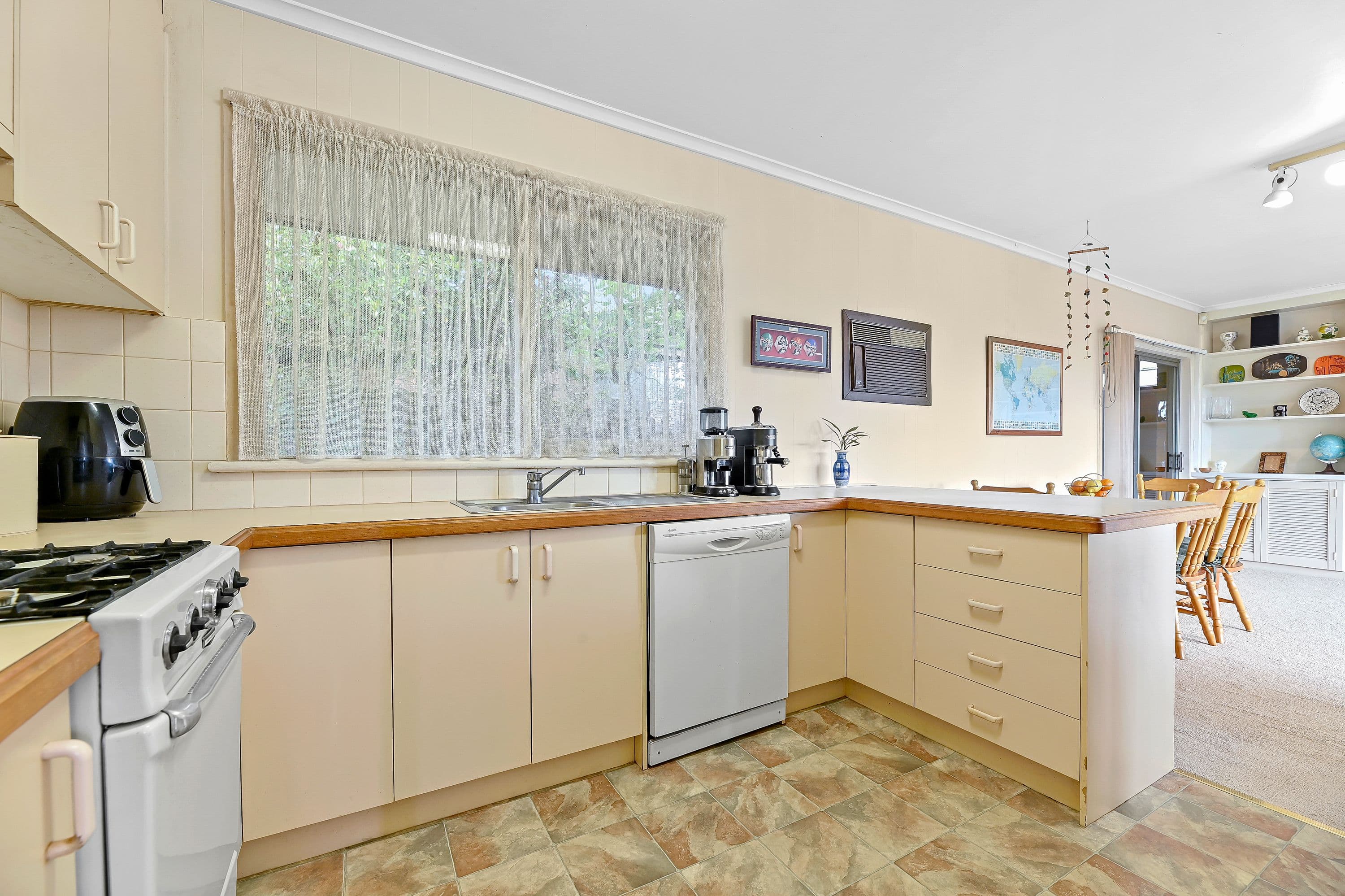 4 Royal Court, Mount Waverley VIC 3149, Mount Waverley - Thumbnail 5