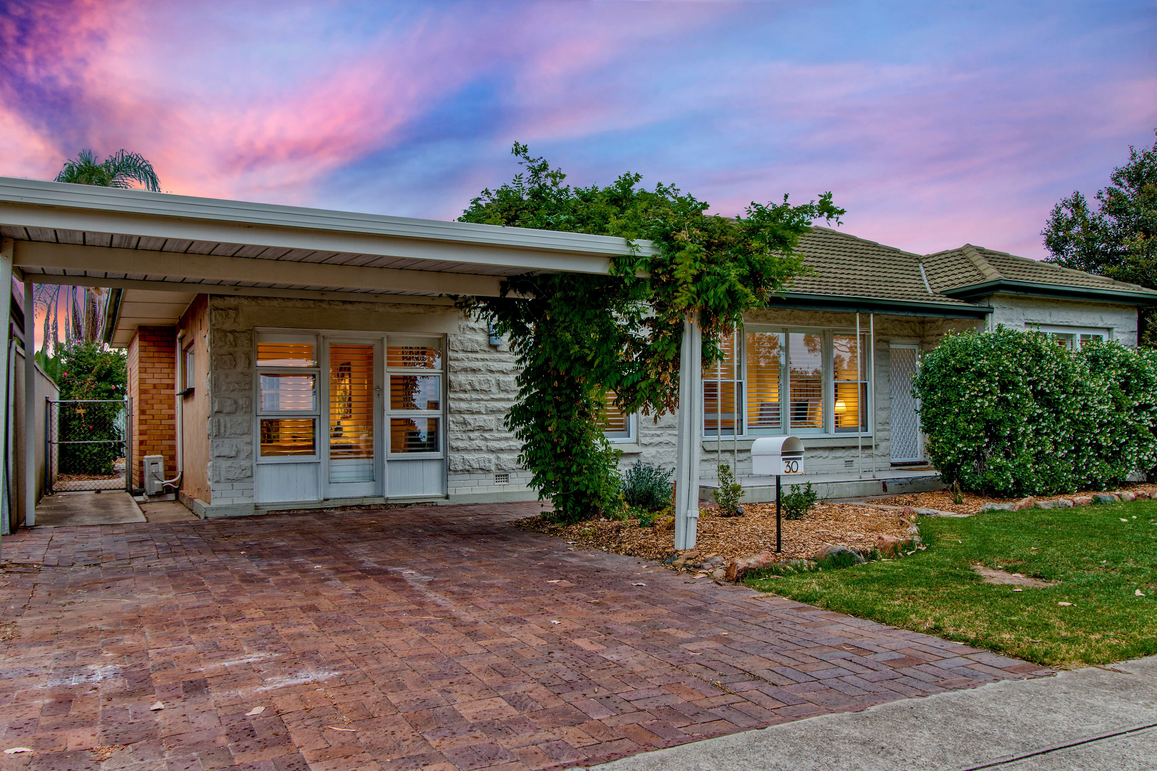 30 Mitton Avenue, Henley Beach SA 5022, Henley Beach - Thumbnail 2