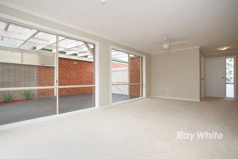 31 Bates Street, CRANBOURNE VIC 3977, Cranbourne West - Thumbnail 6