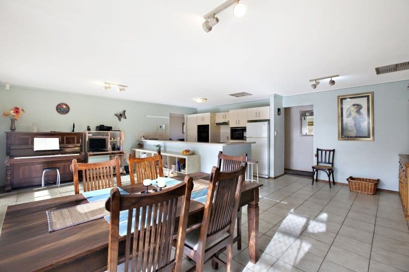 1 Patella Street, SEAFORD RISE SA 5169, Seaford Rise - Thumbnail 4