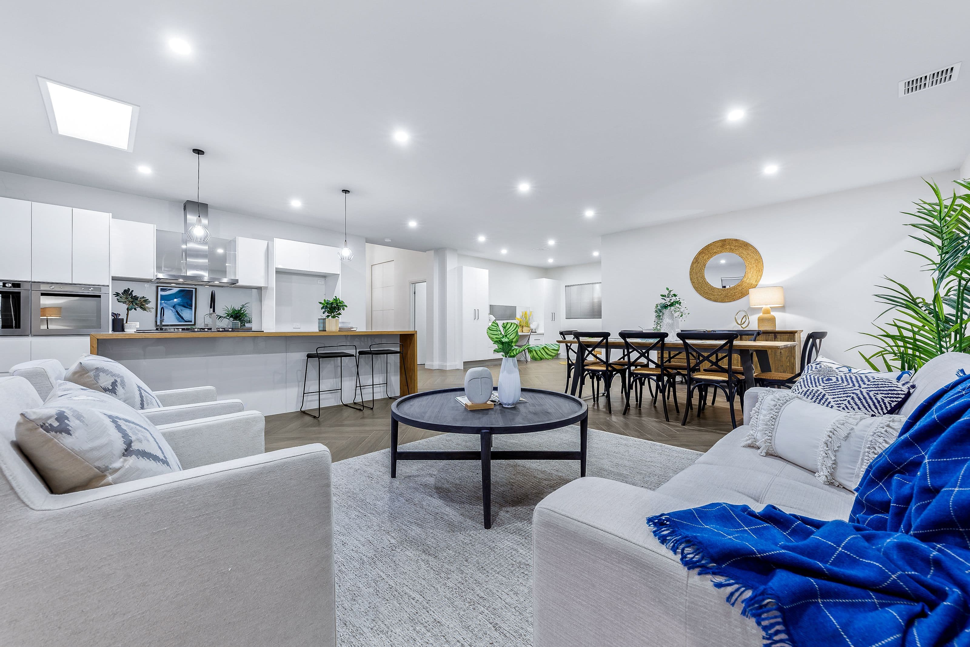 18 Darlington Avenue, Wheelers Hill VIC 3150, Wheelers Hill - Thumbnail 2
