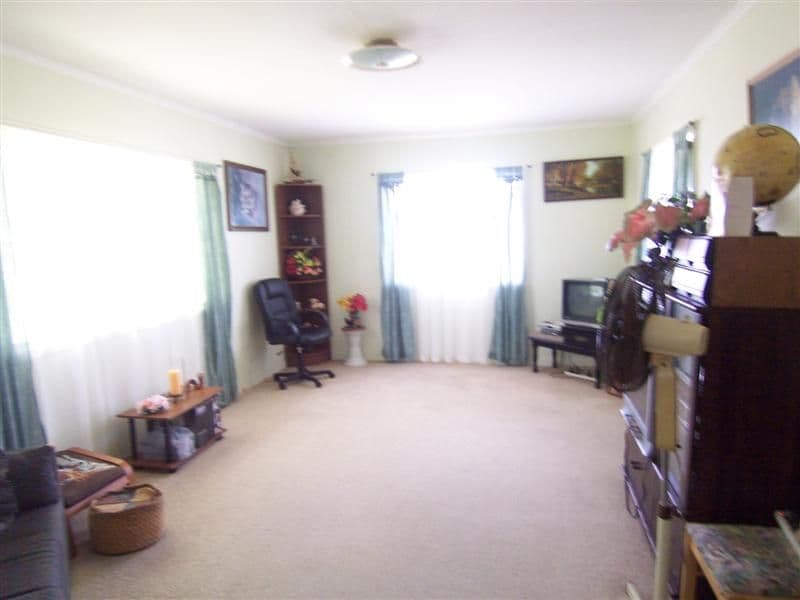 18 Leahy Drive, KINGSTHORPE QLD 4400, Kingsthorpe - Thumbnail 2