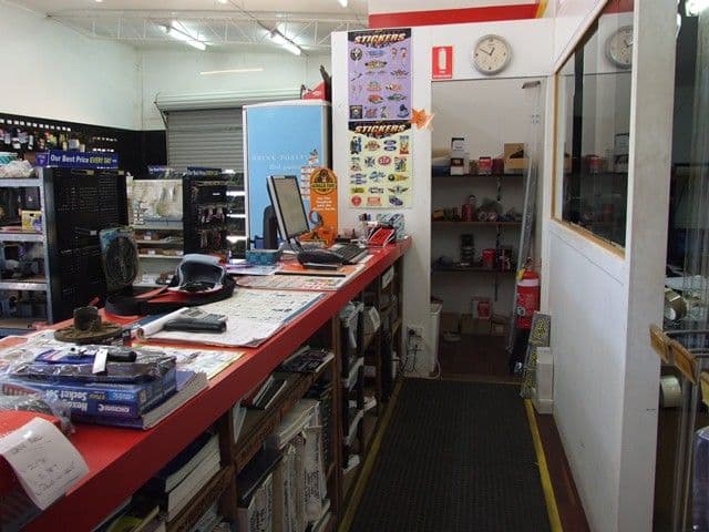 84 Shamrock Street, BLACKALL QLD 4472, Blackall - Thumbnail 4
