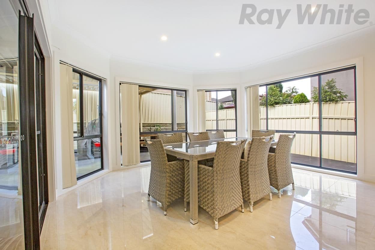 39 Harraden Drive, West Hoxton - Thumbnail 4