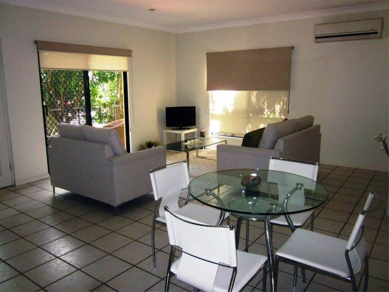 10 Fifth Avenue, WILSTON QLD 4051, Wilston - Thumbnail 2