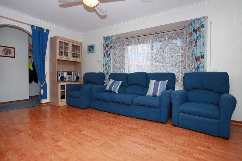 34 Gipps Crescent, CRANBOURNE NORTH VIC 3977, Cranbourne North - Thumbnail 4