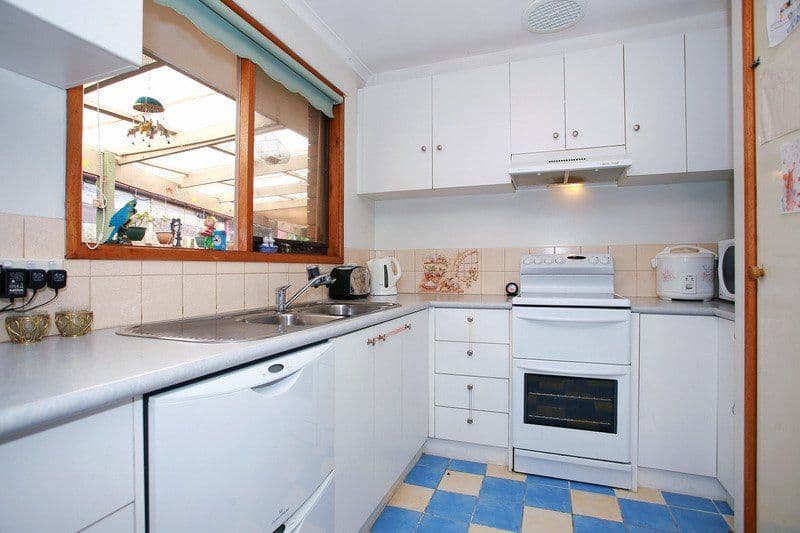 34 Gipps Crescent, CRANBOURNE NORTH VIC 3977, Cranbourne North - Thumbnail 6