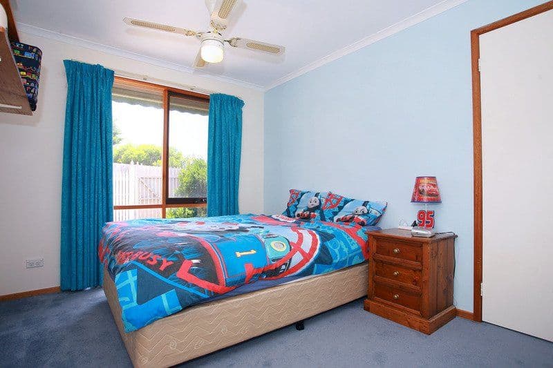 34 Gipps Crescent, CRANBOURNE NORTH VIC 3977, Cranbourne North - Thumbnail 8
