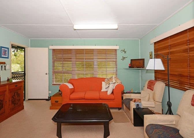 19 Ocean Street, TORQUAY QLD 4655, Torquay - Thumbnail 3