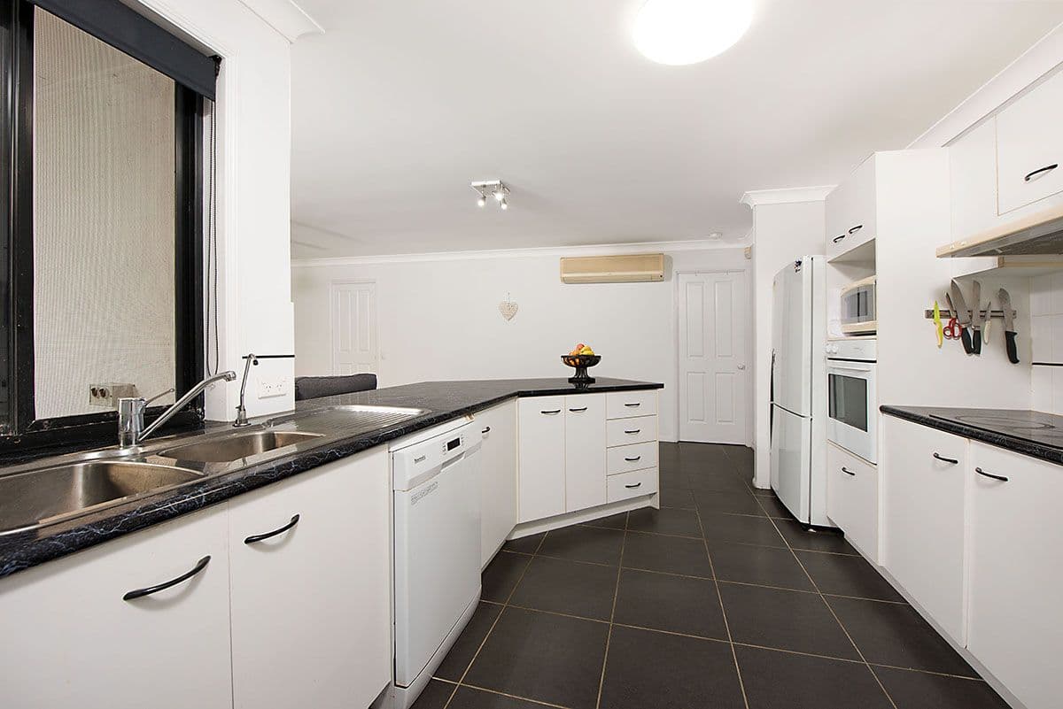 17 Livistona Crescent, Currimundi QLD 4551, Currimundi - Thumbnail 3