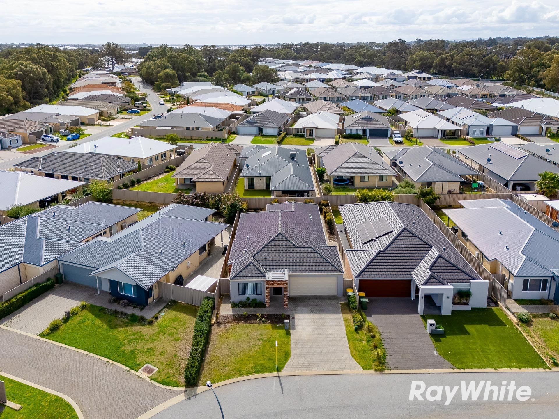10 Kirkbrae Pass, Meadow Springs WA 6210, Meadow Springs - Thumbnail 2