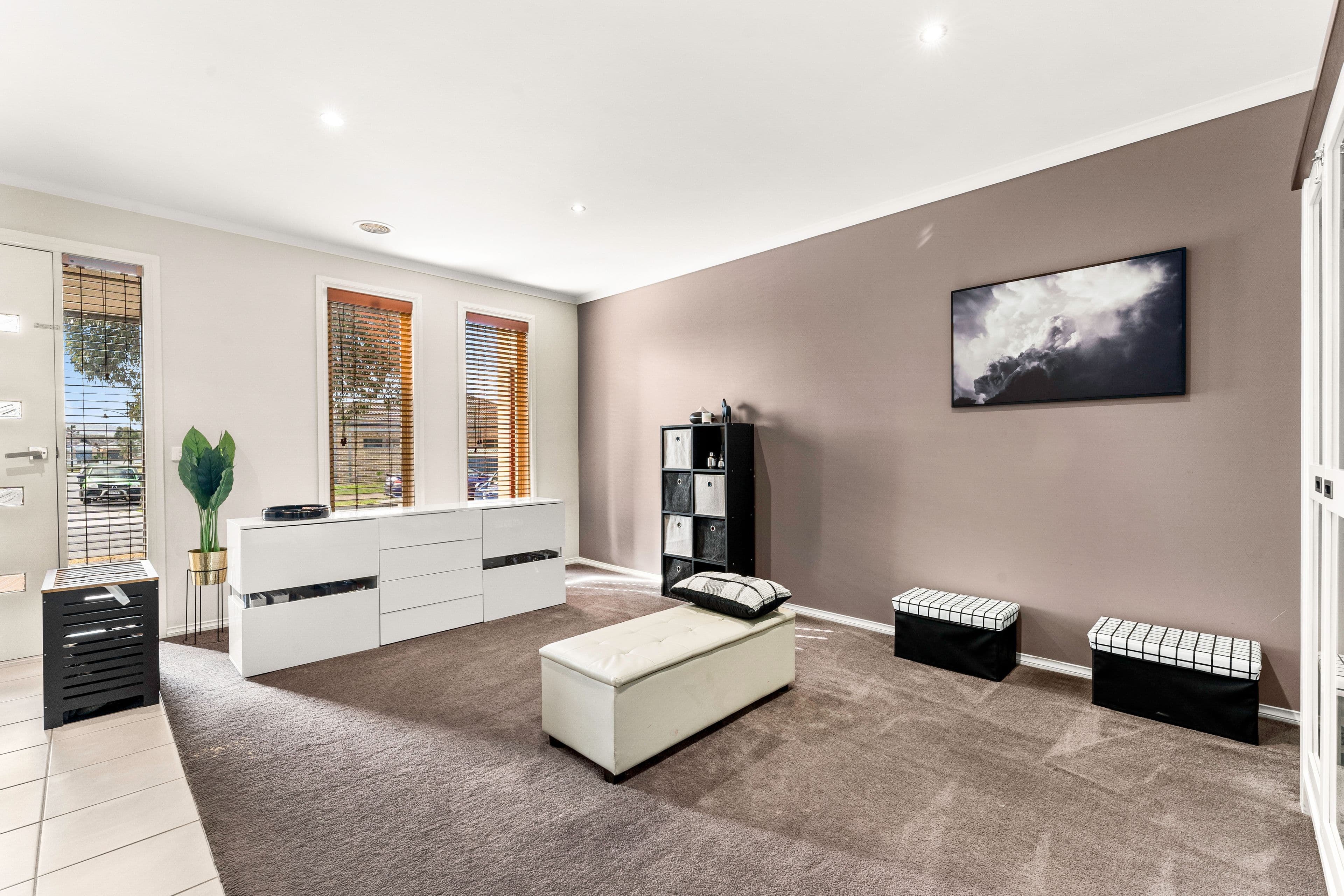 19 Dianella Close, Pakenham VIC 3810, Pakenham - Thumbnail 2