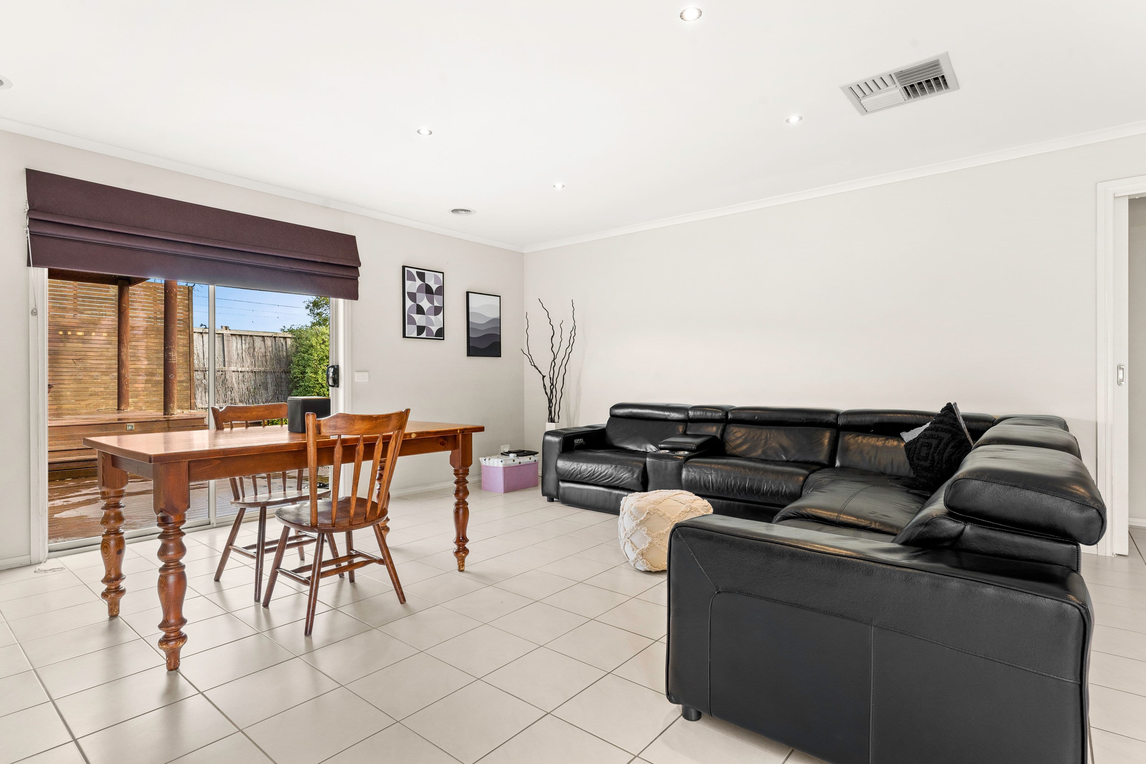19 Dianella Close, Pakenham VIC 3810, Pakenham - Thumbnail 5