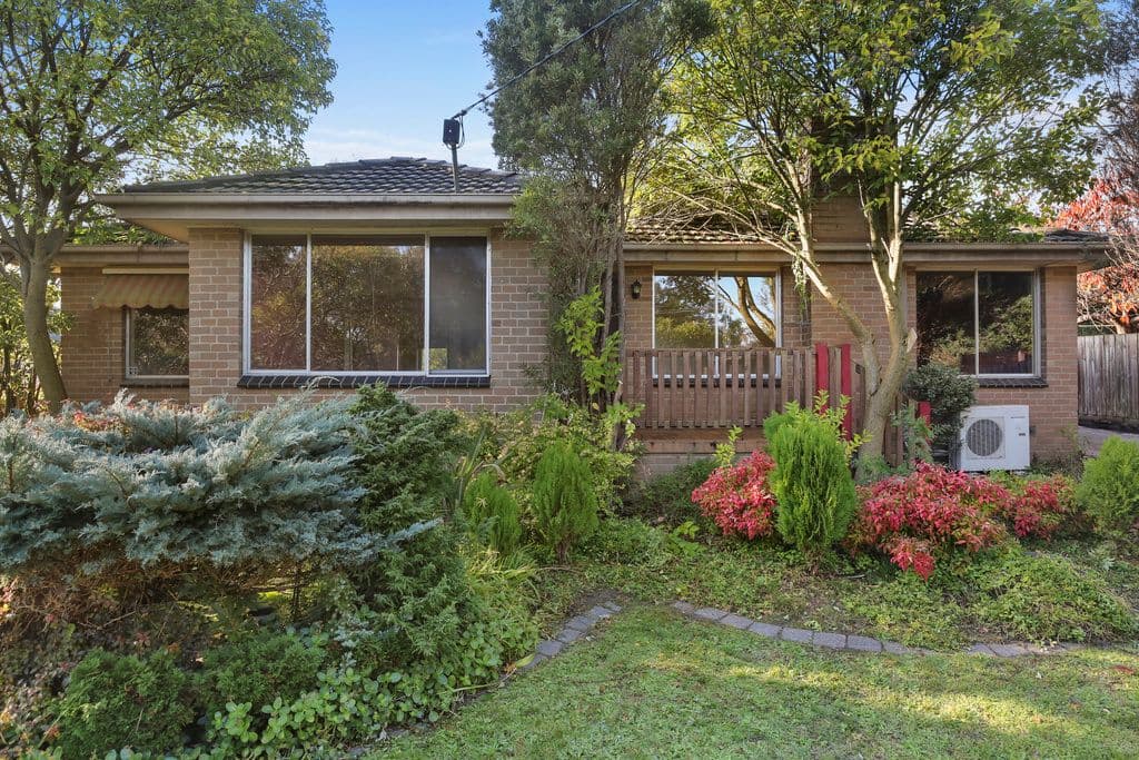 16 Bradman Avenue, Mount Evelyn VIC 3796, Mount Evelyn - Thumbnail 2