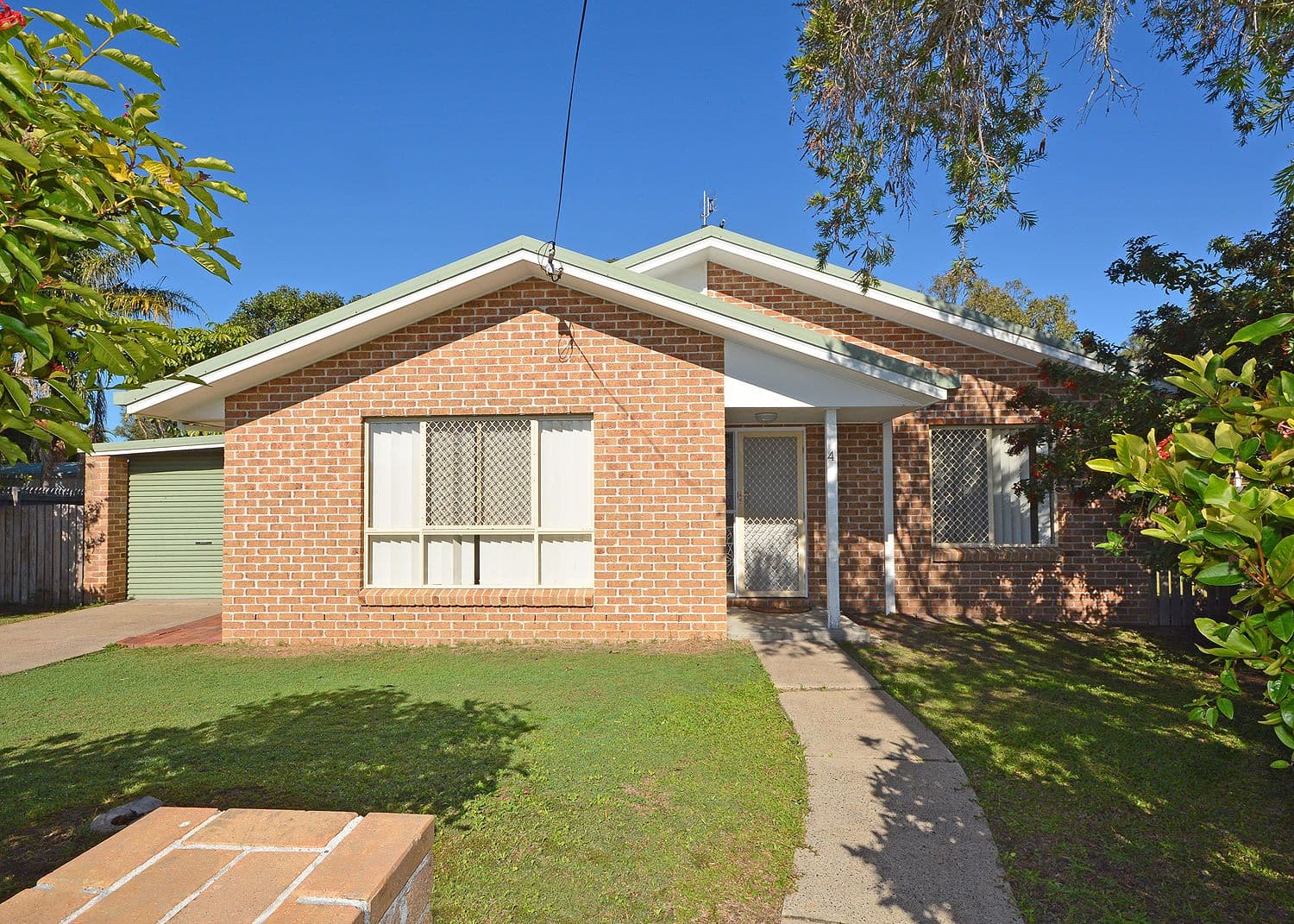 4 Whittaker Close, Urangan QLD 4655, Urangan - Image 1