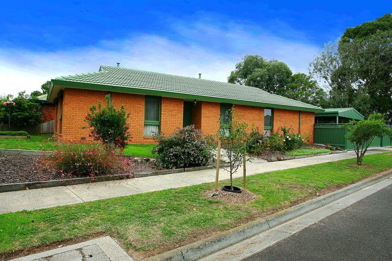 9 Brett Drive, KEYSBOROUGH VIC 3173, Keysborough - Image 1