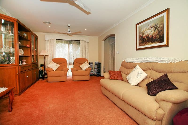 9 Brett Drive, KEYSBOROUGH VIC 3173, Keysborough - Thumbnail 3