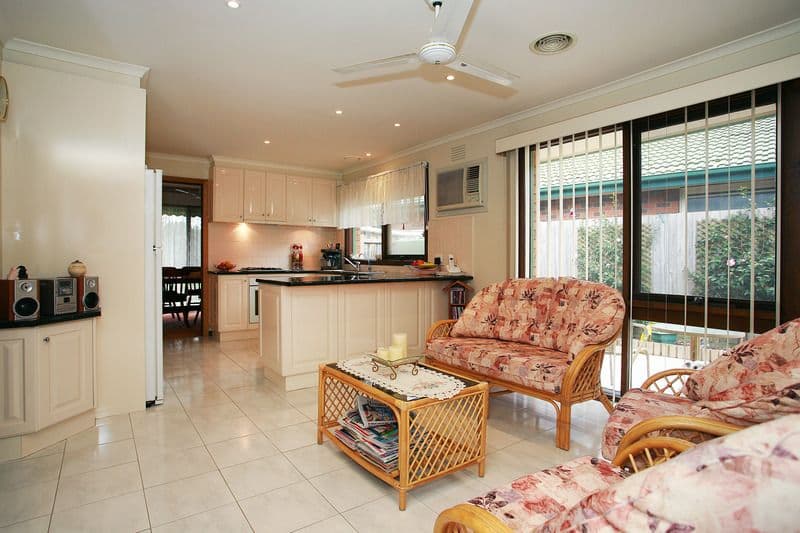 9 Brett Drive, KEYSBOROUGH VIC 3173, Keysborough - Thumbnail 5